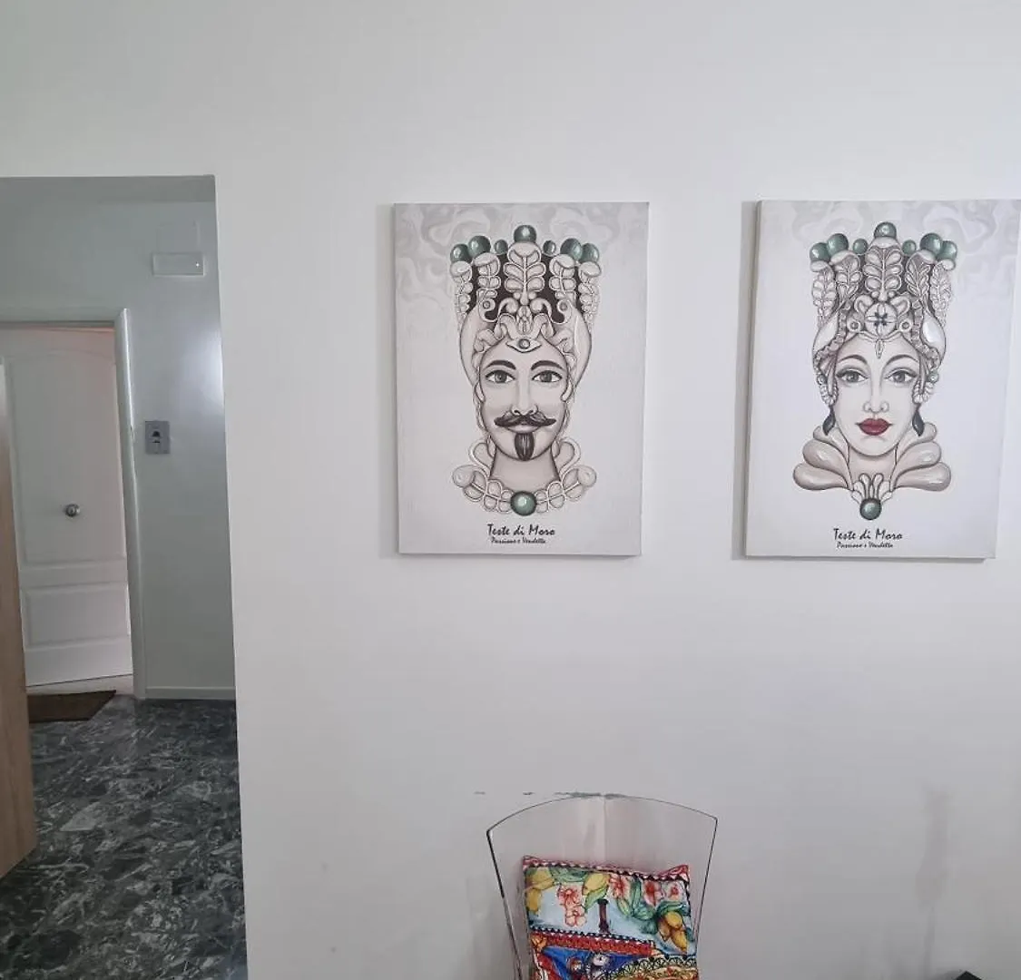 Enne'S Apartments In The Heart Of Palermo 0*,