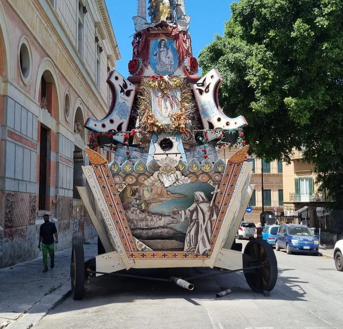 Enne'S Apartments In The Heart Of Palermo Italy